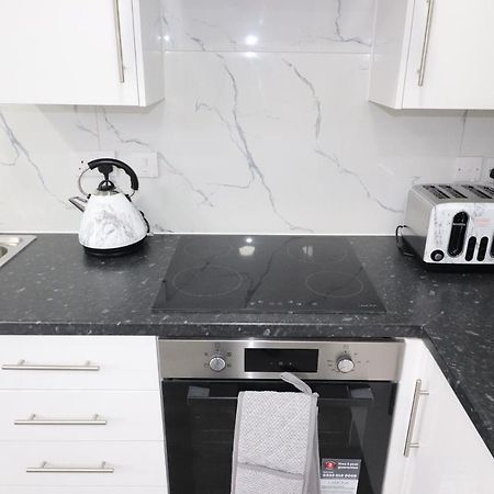 1 Bed Flat, Airport Pick, Drop Available Fibre Broadband, New, Washer Dryer, 10 Mins From City Centre Ντάρτφορντ Εξωτερικό φωτογραφία