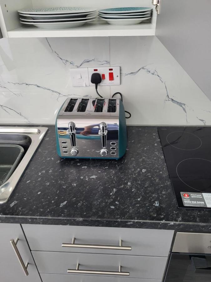 1 Bed Flat, Airport Pick, Drop Available Fibre Broadband, New, Washer Dryer, 10 Mins From City Centre Ντάρτφορντ Εξωτερικό φωτογραφία