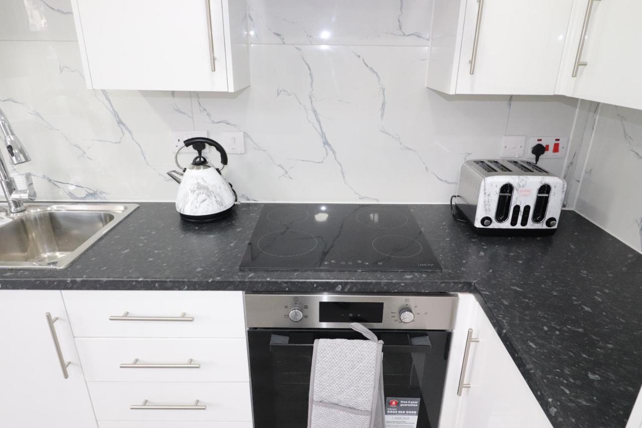 1 Bed Flat, Airport Pick, Drop Available Fibre Broadband, New, Washer Dryer, 10 Mins From City Centre Ντάρτφορντ Εξωτερικό φωτογραφία